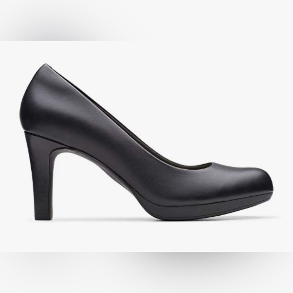 Clarks Ultimate Comfort heels/ pumps. Cushioned insole, arch support. Black. 9 - Picture 2 of 15